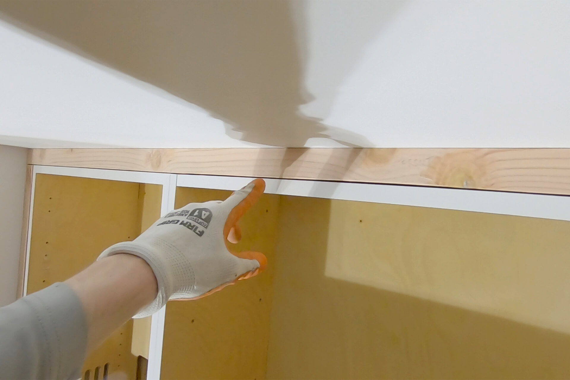 Kitchenette photo number 11.