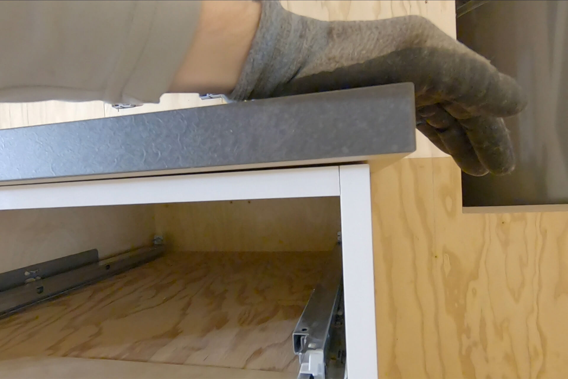 Kitchenette photo number 23.