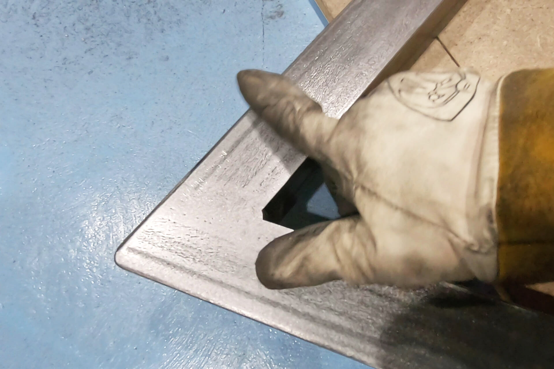 Metalwork trim photo number 15.